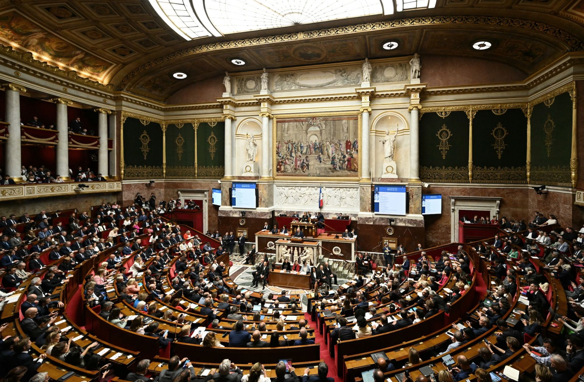 France's then-Prime Minister Francois Bayrou (C) delivers his general policy statement during an extraordinary parliamentary session prior to a confidence vote over the government's austerity budget at the National Assembly in Paris on Sept. 8, 2025.