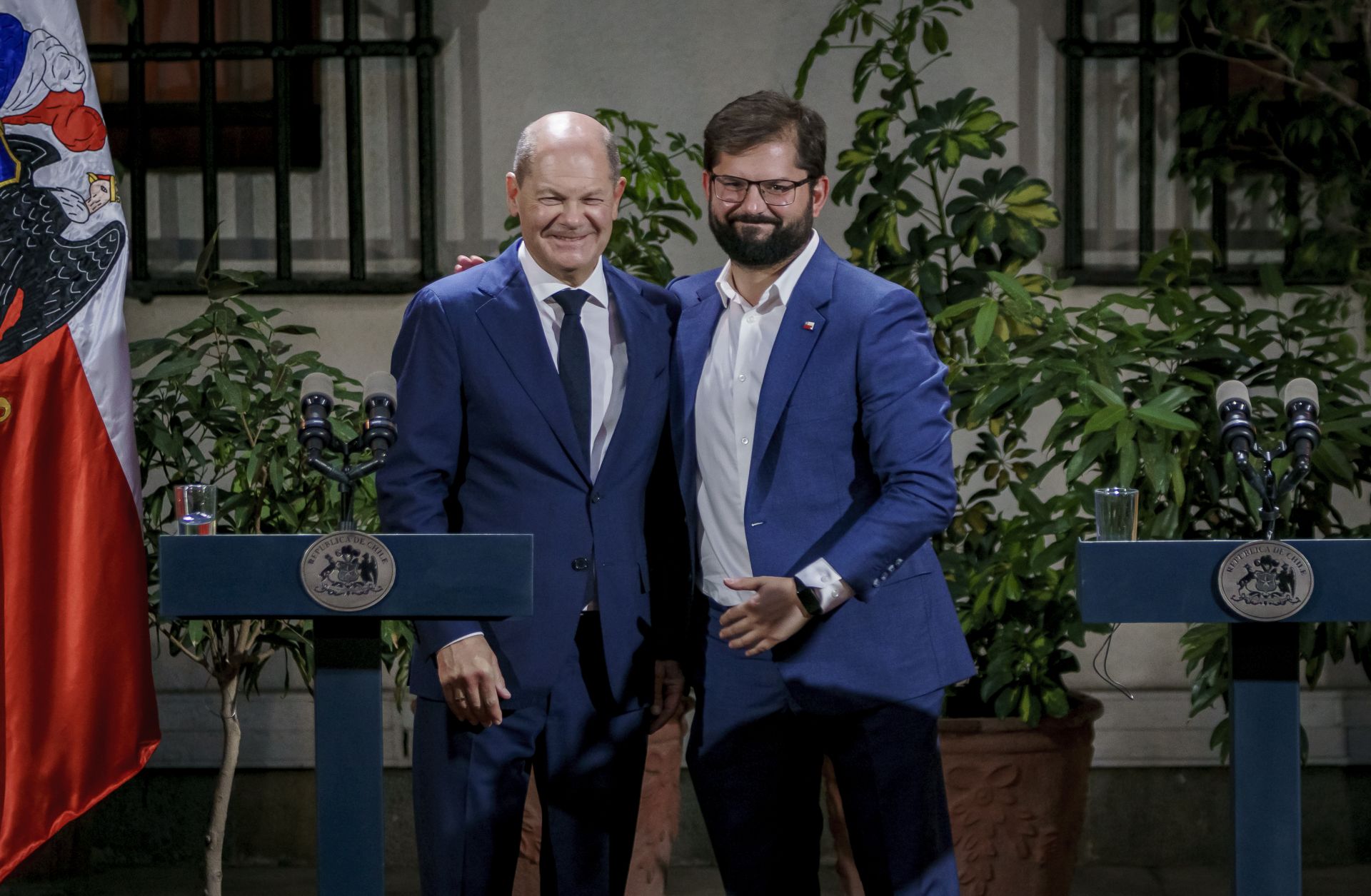 Chilean President Gabriel Boric (right) and German Chancellor Olaf Scholz (left) pose after holding a joint press conference at the Palacio de La Moneda in Santiago, Chile, on Jan. 29, 2023. 