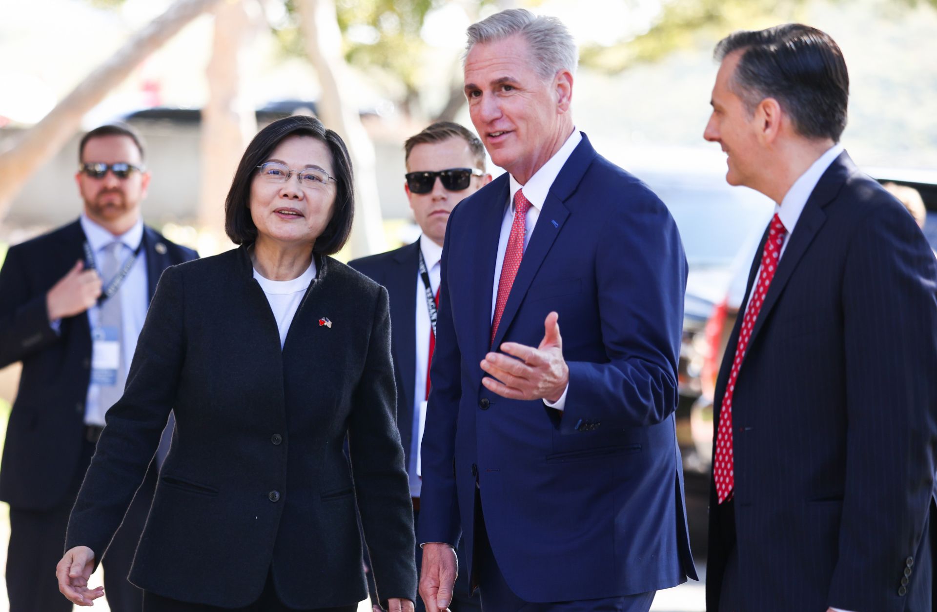U.S. House Speaker Kevin McCarthy (center right) greets Taiwanese President Tsai Ing-wen (center left) on her arrival at the Ronald Reagan Presidential Library on April 5, 2023, in Simi Valley, California. 