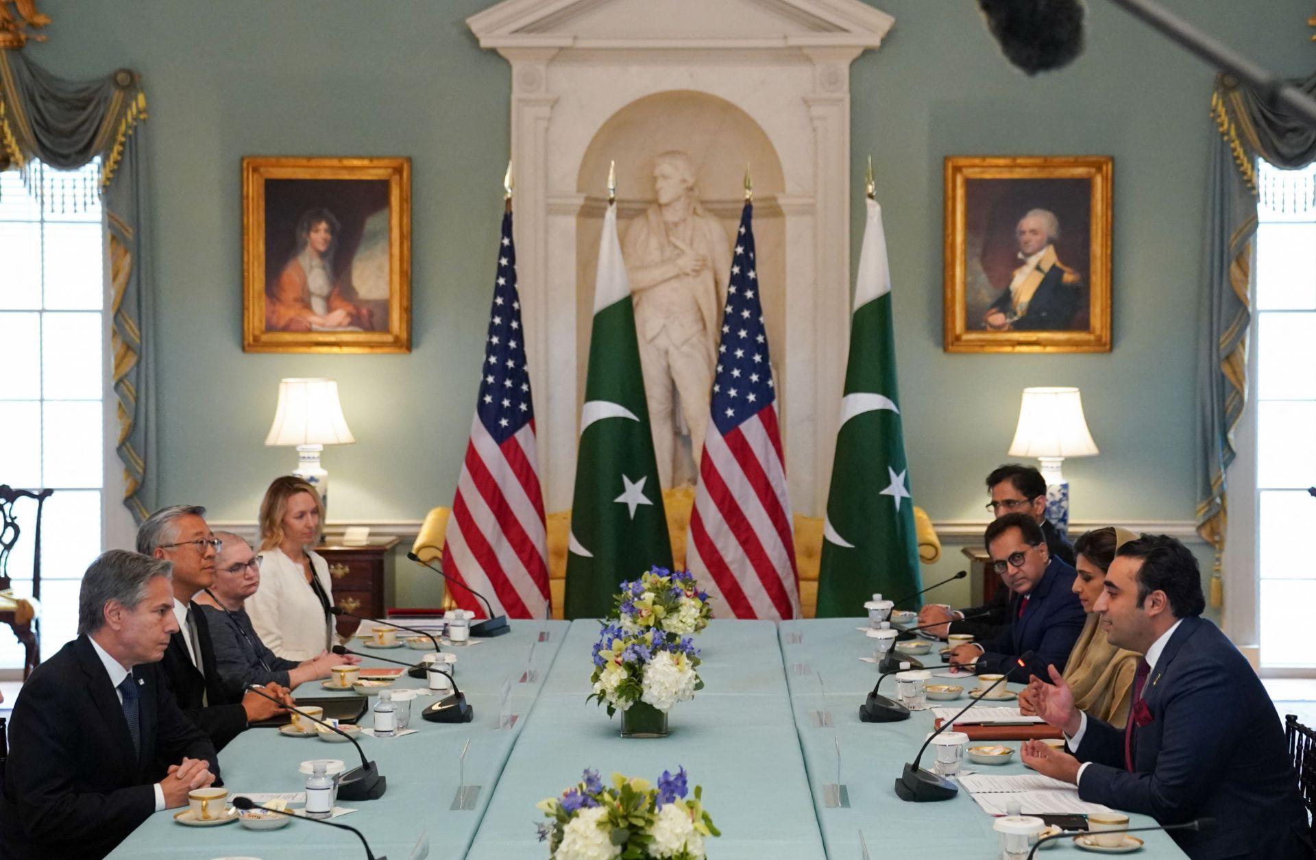 A delegation led by U.S. Secretary of State Antony Blinken (left) meets with a delegation led by Pakistani Foreign Minister Bilawal Bhutto-Zardari at the State Department in Washington, D.C., on Sept. 26, 2022.