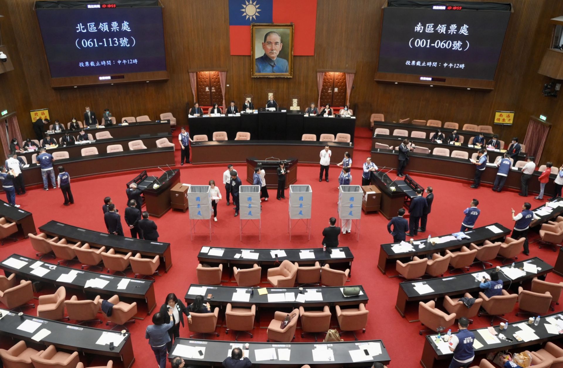 Taiwanese lawmakers prepare to vote on reconsidering controversial bills in Taipei, Taiwan, on June 21, 2024. 