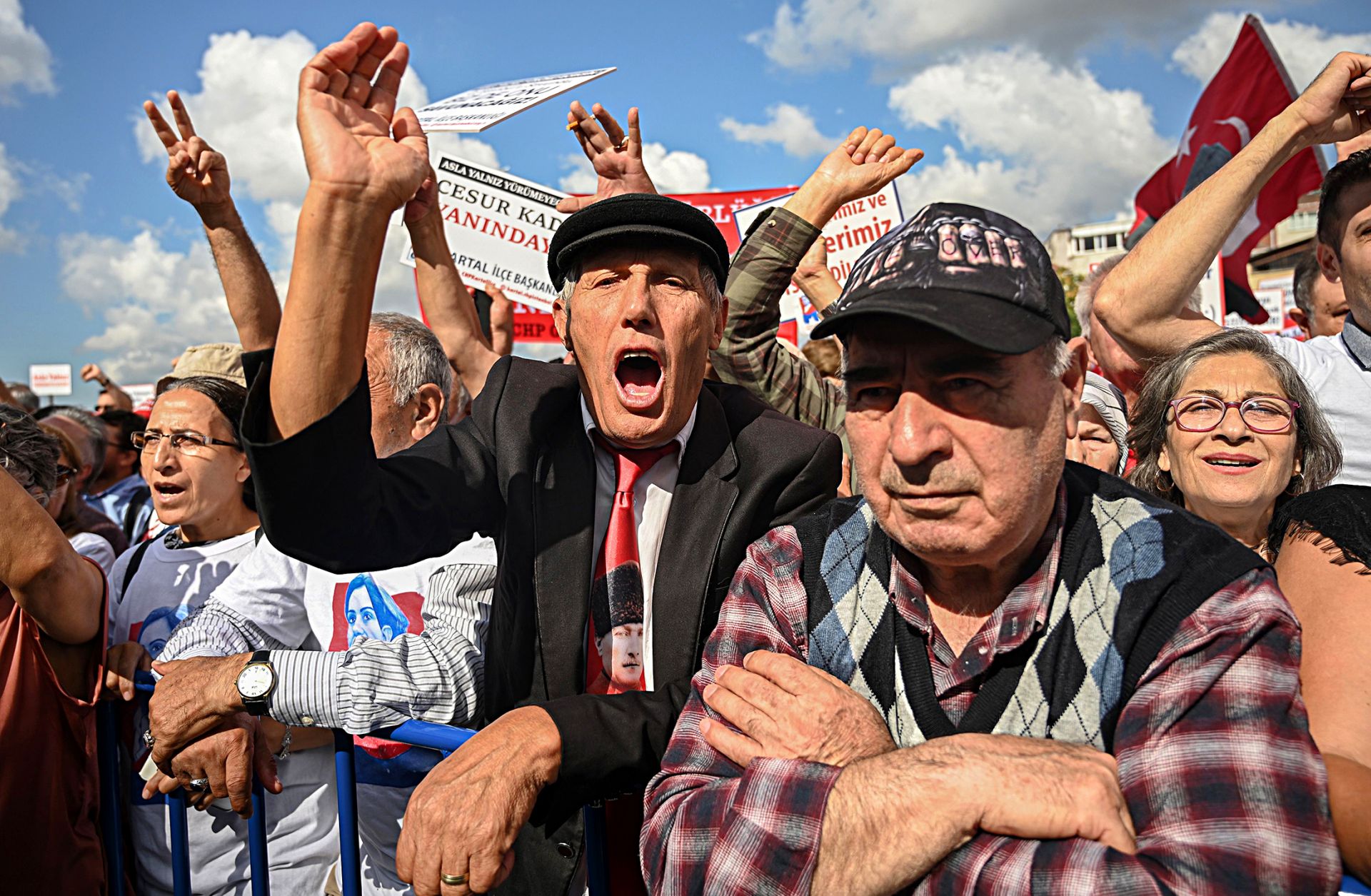 Protesters rally in front of Caglayan courthouse in Istanbul on July 18, 2019, in support of Canan Kaftancioglu, a local opposition party leader who faces up to 17 years in prison for allegedly insulting Turkish President Recep Tayyip Erdogan.