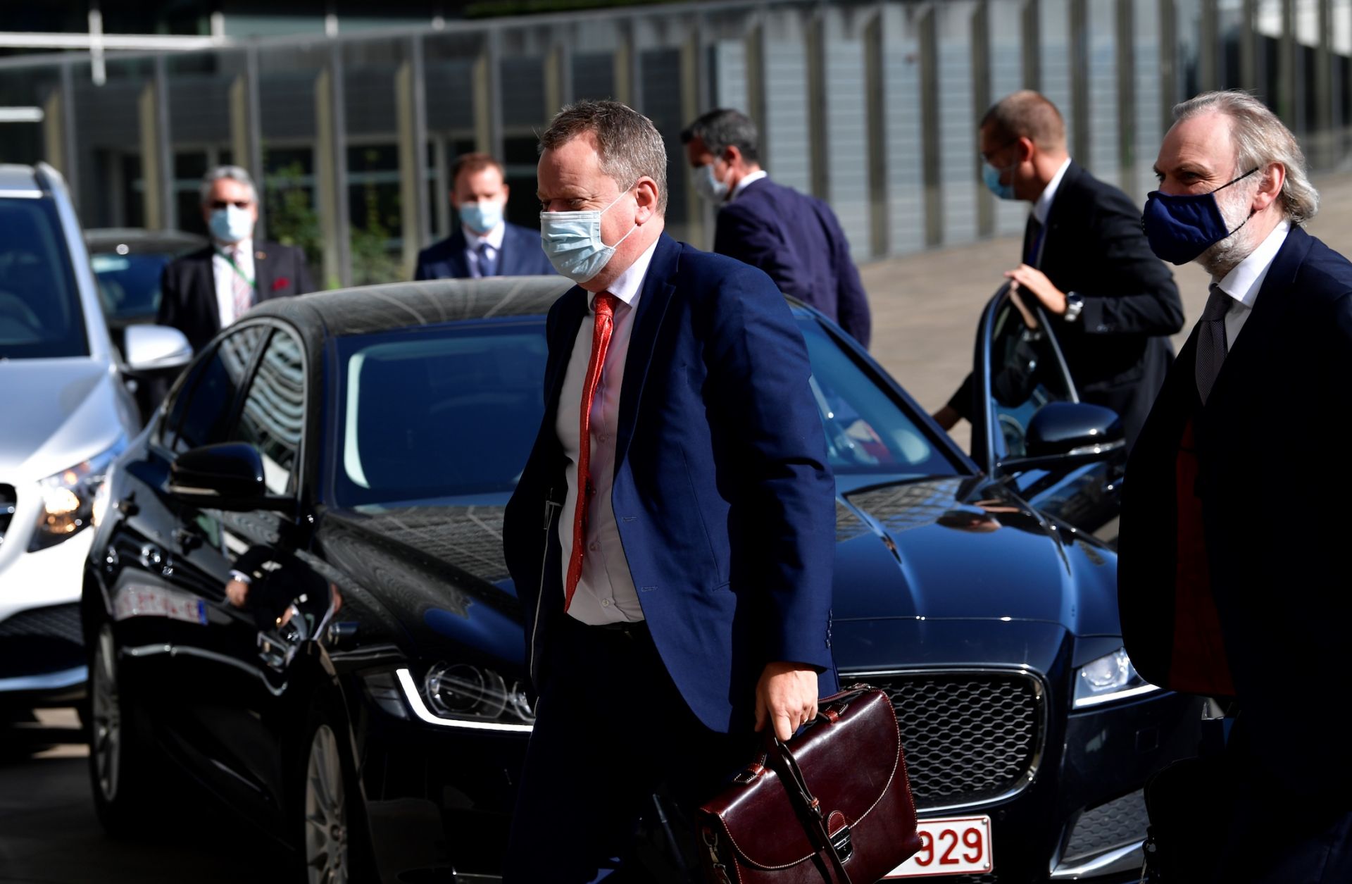 The United Kingdom’s chief Brexit negotiator, David Frost (center) arrives at the EU headquarters in Brussels, Belgium, on Sept. 17, 2020. The United Kingdom’s chief Brexit negotiator, David Frost (center) arrives at the EU headquarters in Brussels, Belgium, on Sept. 17, 2020.