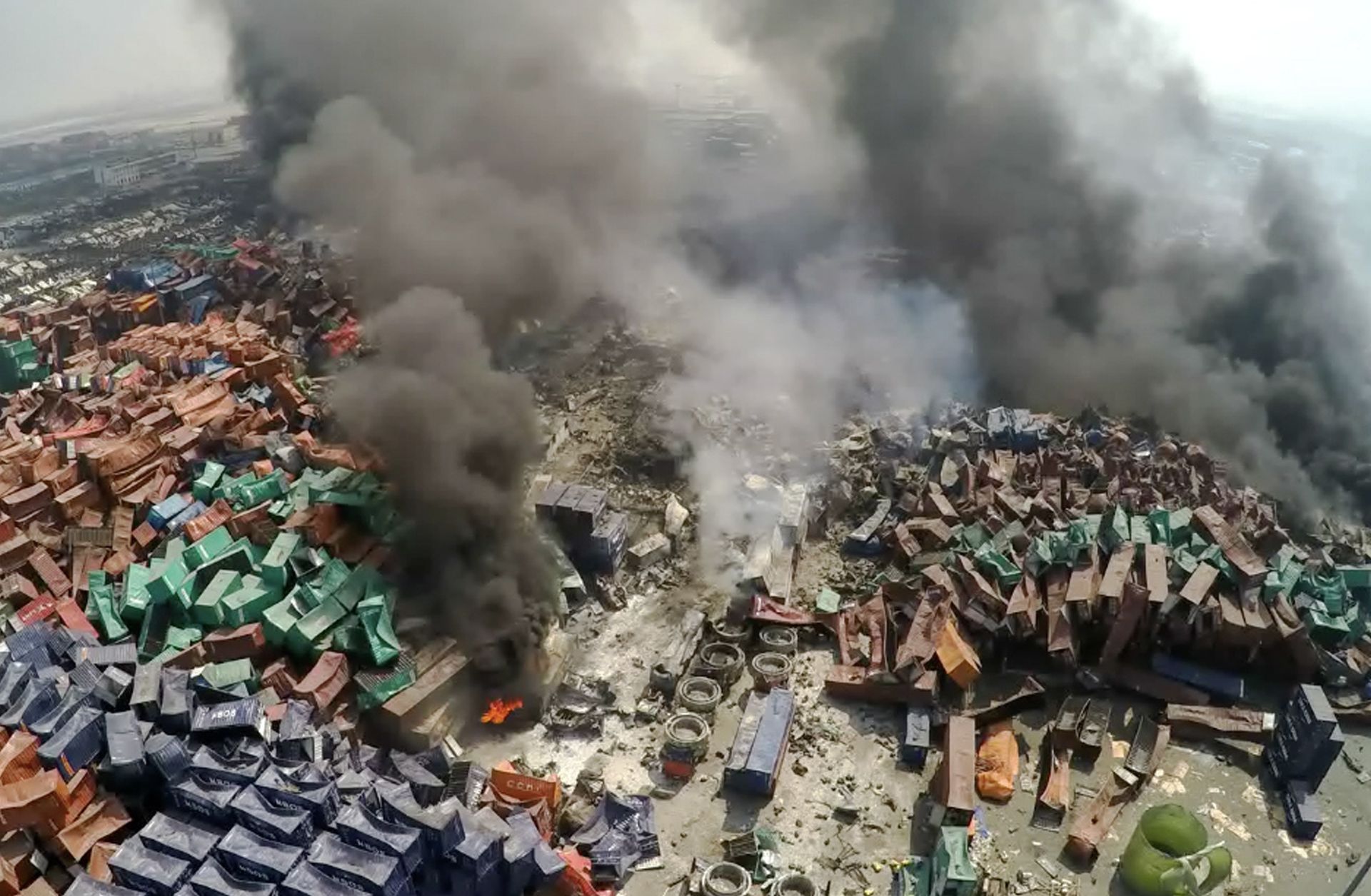 Пожары 2015 год. Пожар в Тяньцзине Биньхай (2015). Взрыв в Китае 2015 Тяньцзинь. Пожар на складах порта Тяньцзинь Биньхай.