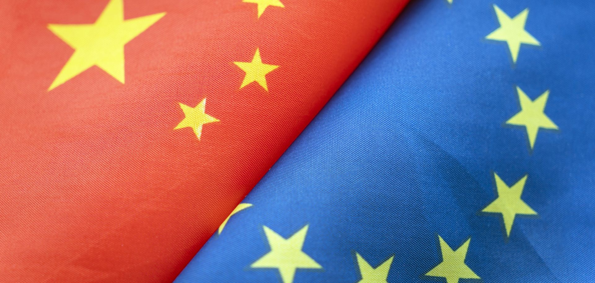 A picture of the Chinese and EU flags