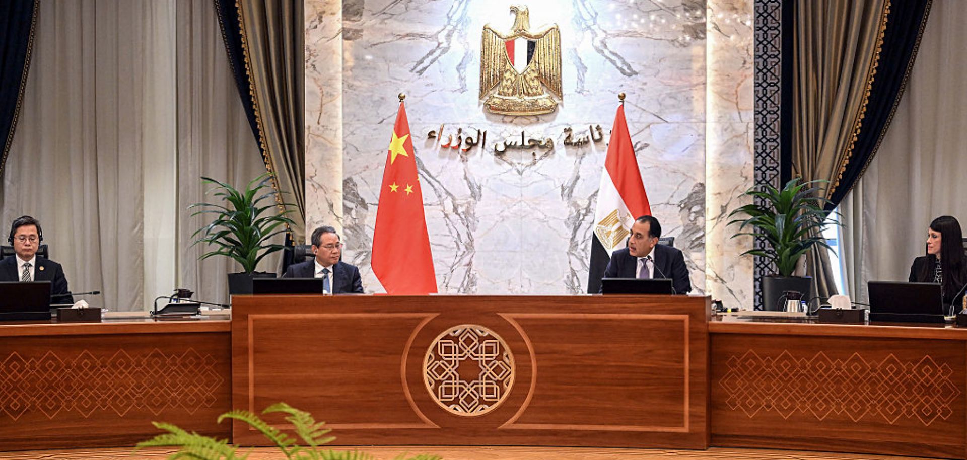 Egyptian Prime Minister Mostafa Madbouly (center right) meets with Chinese Premier Li Qiang (center left) in Cairo on July 10, 2025.