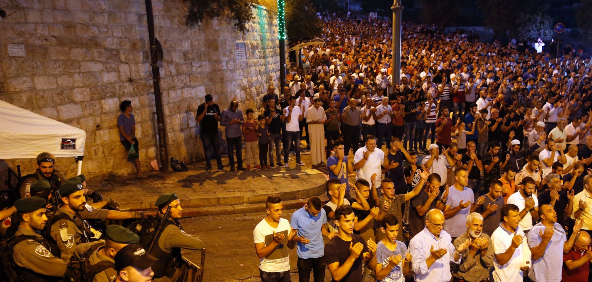 Largely peaceful protests outside Jerusalem's Al-Aqsa Mosque compound suggest that nonviolence may still have a role to play in the conflict between Israelis and Palestinians.