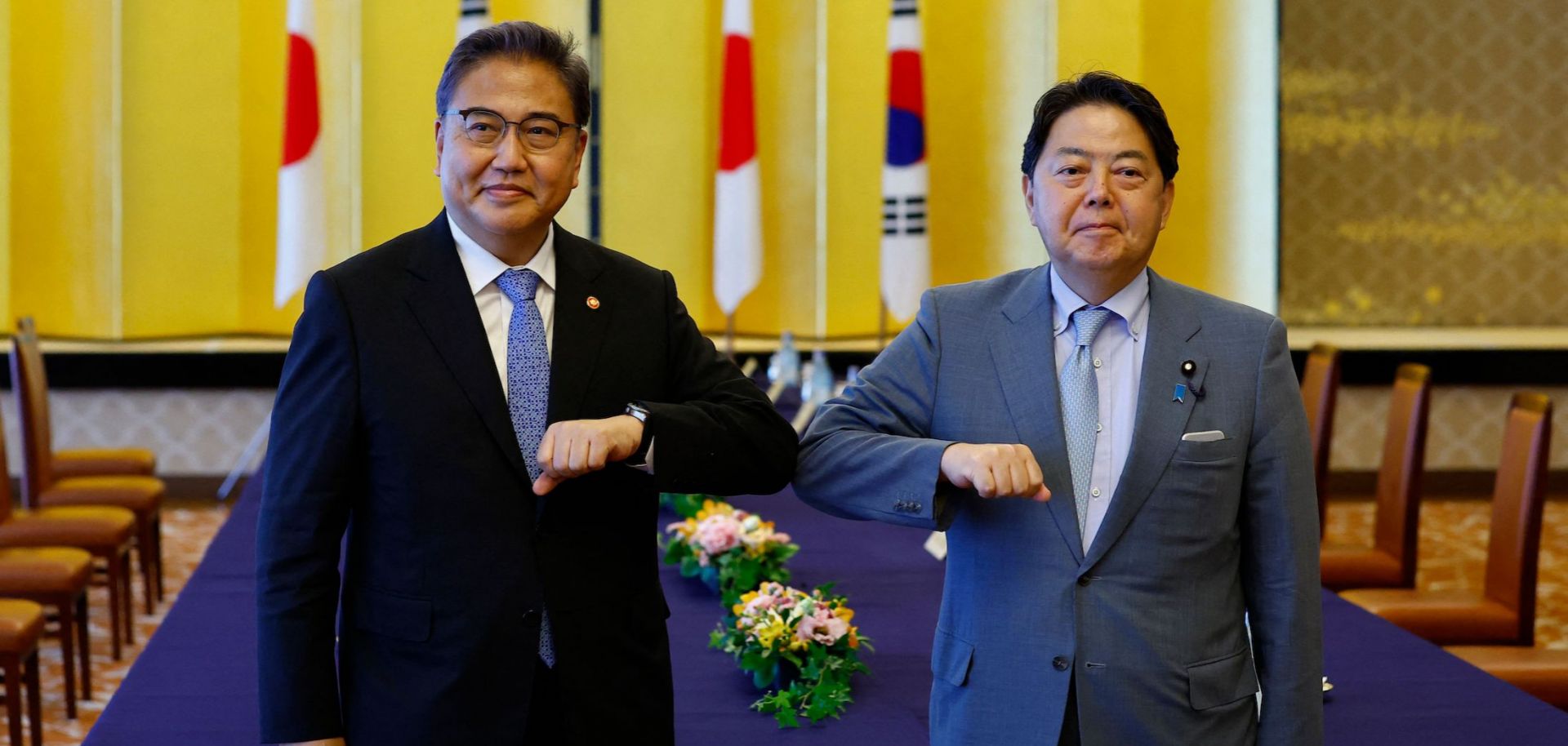 South Korean Foreign Minister Park Jin (left) and Japanese Foreign Minister Yoshimasa Hayashi attend a meeting in Tokyo on July 18, 2022. 