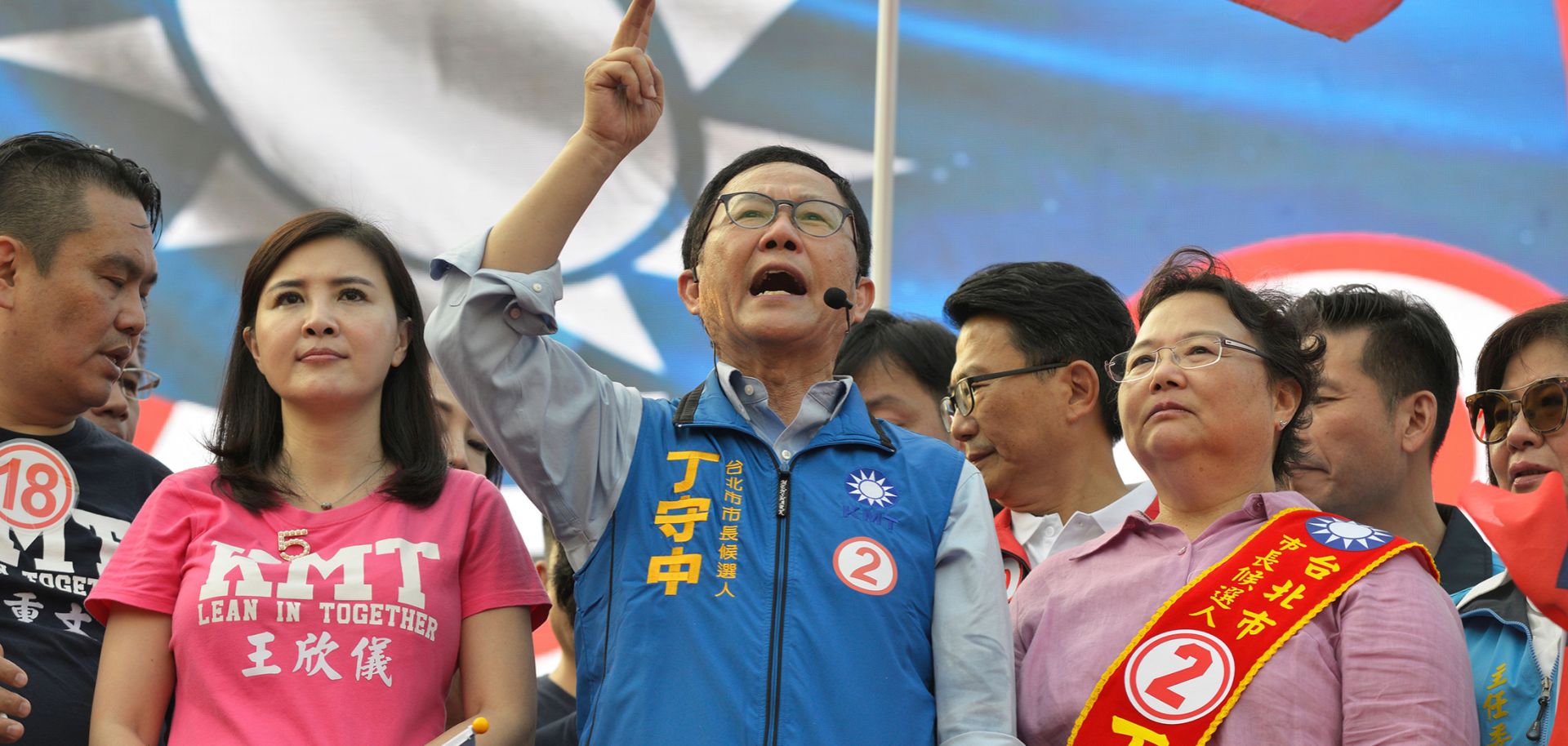 Kuomintang candidate Ting Shou-chung campaigns for the post of mayor of Taipei on Nov. 11, 2018.