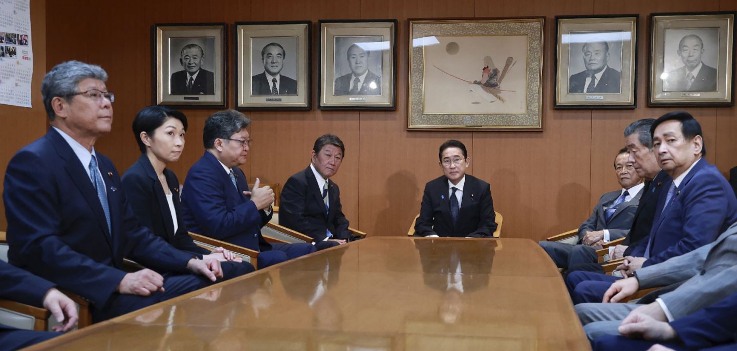 Japan's Prime Minister Fumio Kishida (center) attends an executive meeting of the ruling Liberal Democratic Party at the party's headquarters in Tokyo, Japan, on Sept. 13, 2023, ahead of an expected Cabinet reshuffle.