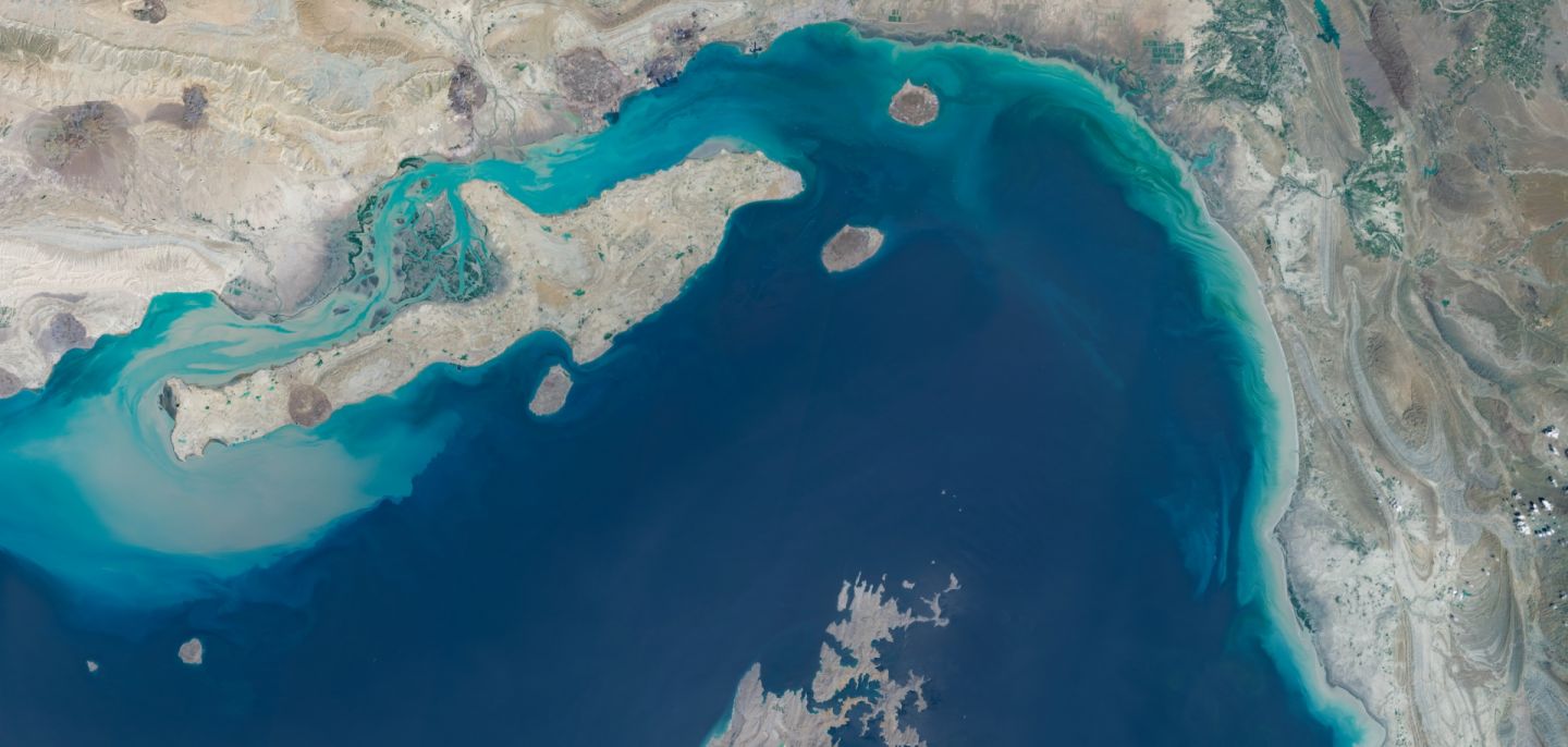 Satellite imagery shows a broad view of the Strait of Hormuz between southern Iran and Oman's Musandam Peninsula on April 7, 2026.