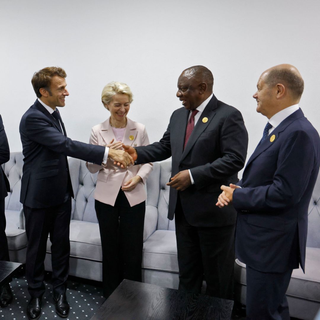 (From left to right) U.S. Special Presidential Envoy for Climate John Kerry, U.K. Prime Minister Rishi Sunak, French President Emmanuel Macron, European Commission President Ursula von der Leyen, South African President Cyril Ramaphosa and German Chancellor Olaf Scholz meet on the sidelines of the COP27 climate summit in Egypt on Nov. 7, 2022. 