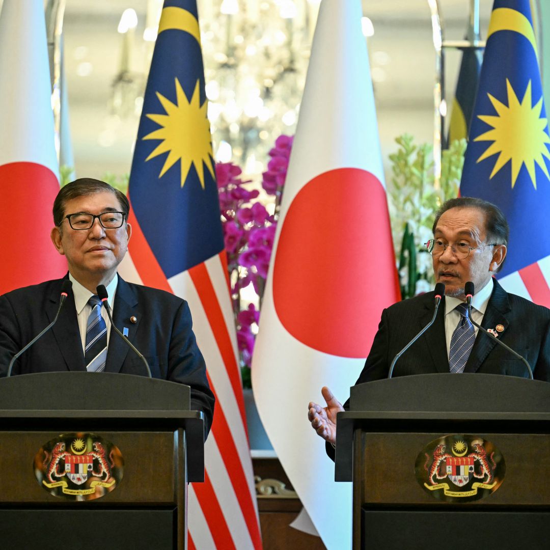 Malaysian Prime Minister Anwar Ibrahim and Japanese Prime Minister Shigeru Ishiba hold a joint press conference on Jan. 10, 2025.