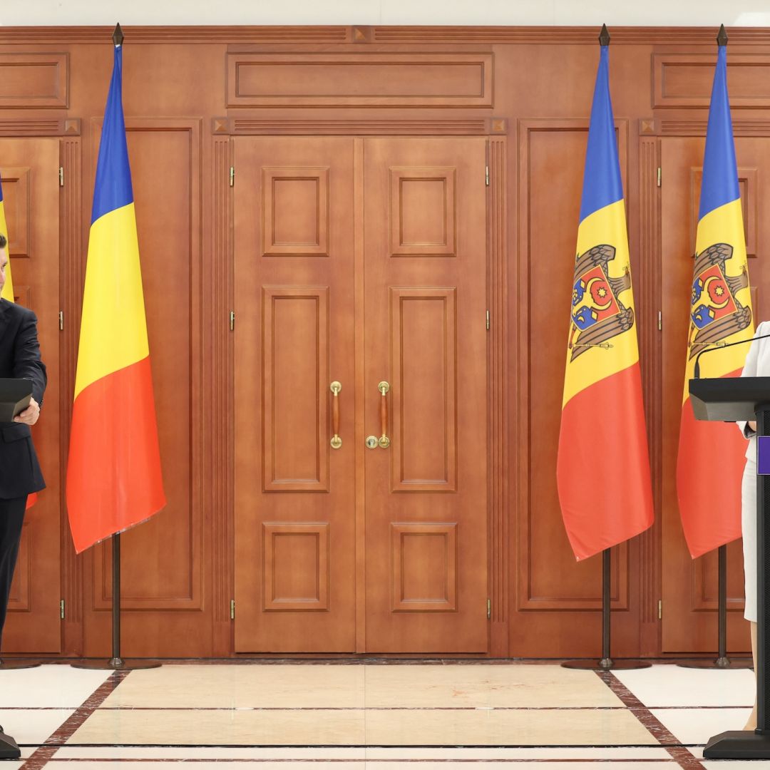 Moldovan President Maia Sandu (R) and Romanian President Nicusor Dan on June 10, 2025, in Chisinau, Moldova.