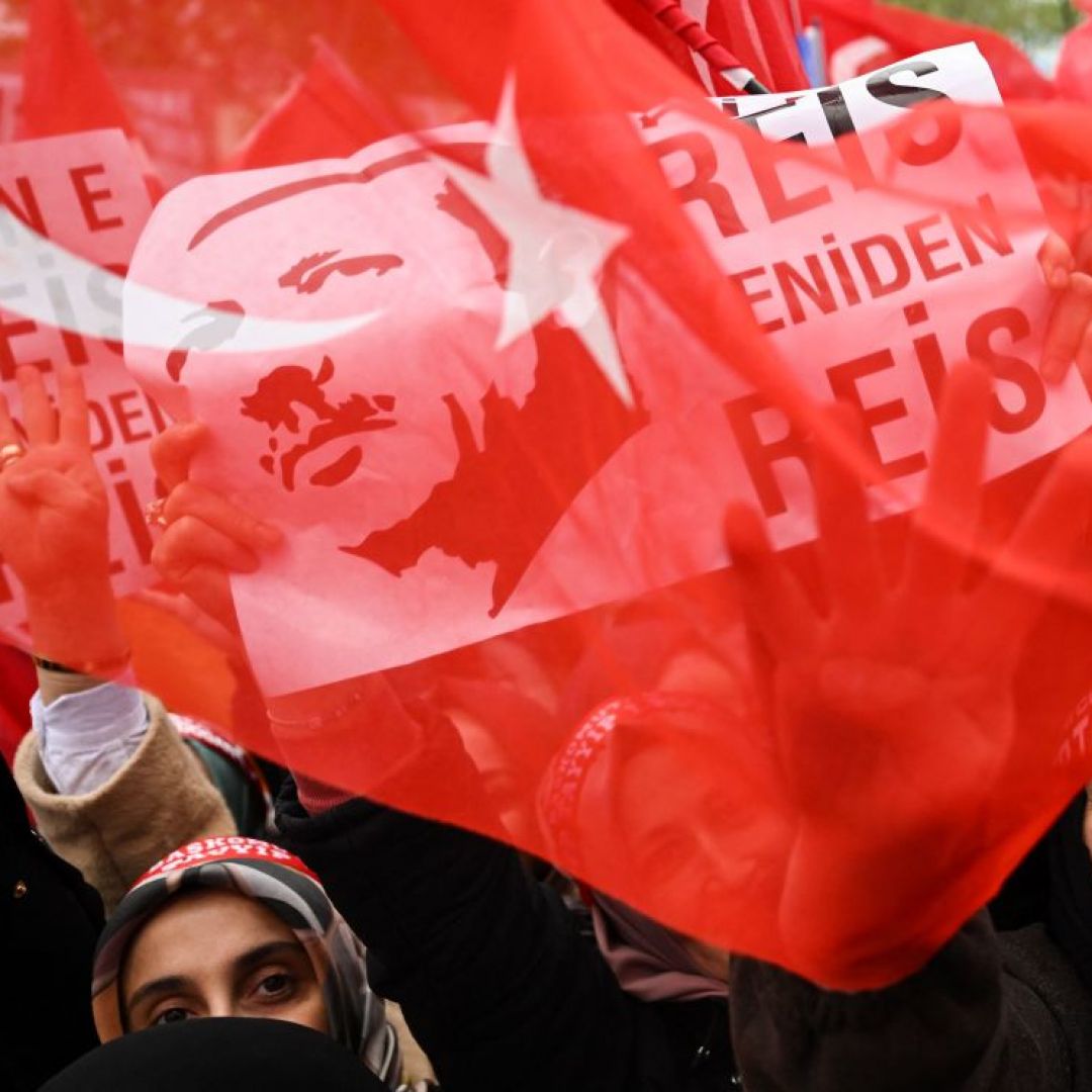 Supporters of AKP and Turkish President Recep Tayyip Erdogan on May 12, 2023, in Istanbul.