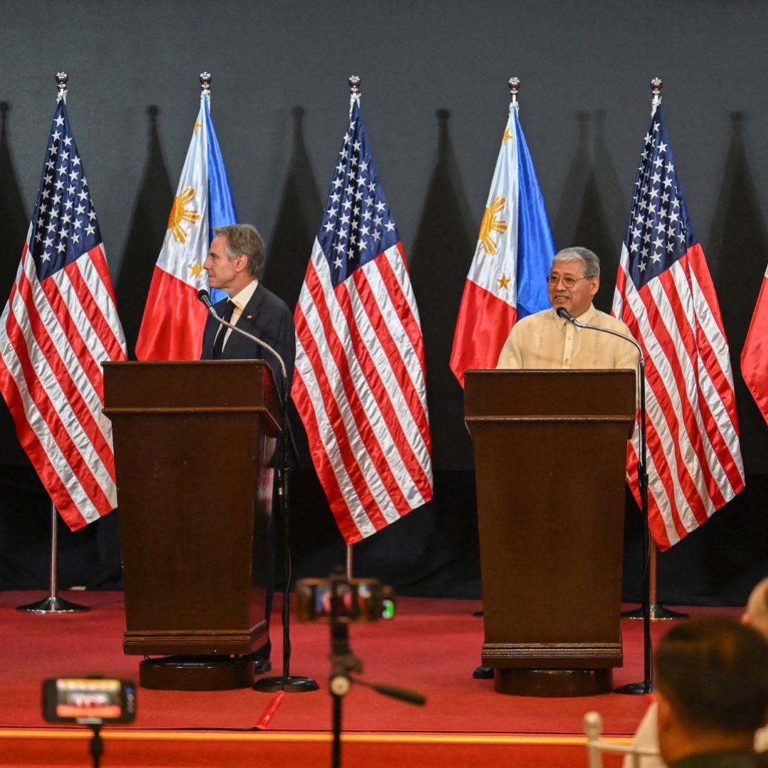 (Left to right) U.S. Secretary of Defense Lloyd Austin, U.S. Secretary of State Anthony Blinken, Philippine Secretary of Foreign Affairs Enrique Manalo and Philippine Defense Secretary Gilberto Teodoro take part in a joint press conference in Manila on July 30, 2024. 