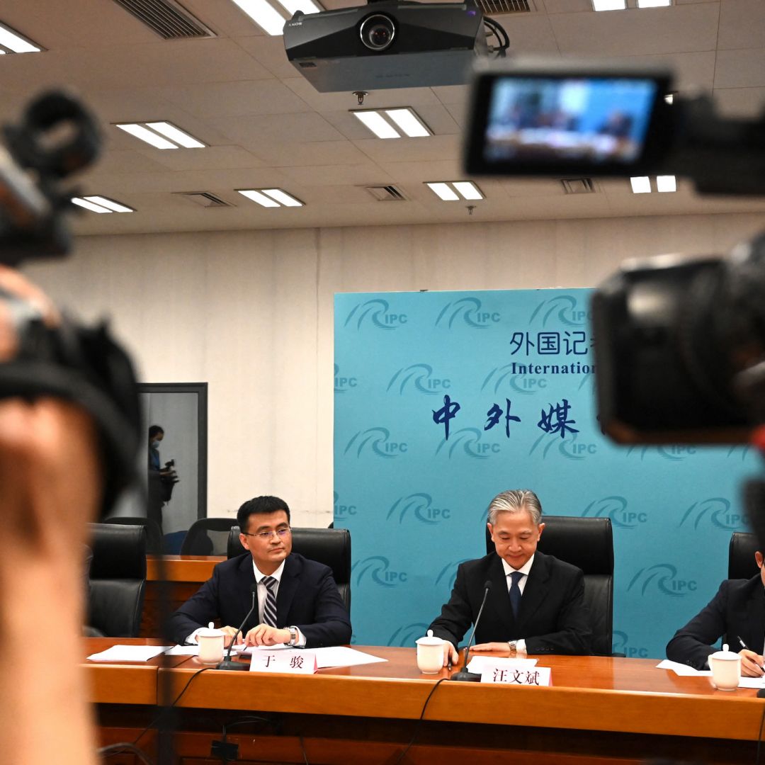 Yu Jun (left), the deputy director of the Chinese Foreign Ministry’s Eurasia Department, and Chinese Foreign Ministry spokesman Wang Wenbin (right) hold a press briefing in Beijing on April 26, 2023, following Chinese President Xi Jinping’s phone call with Ukrainian President Volodymyr Zelensky earlier that day.