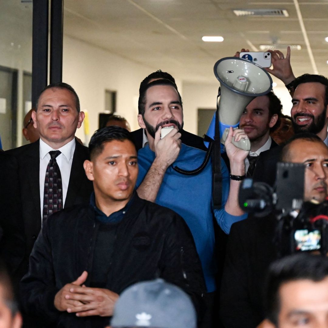 Salvadoran President Nayib Bukele (C) speaks Oct. 26, 2023, in San Salvador, El Salvador.