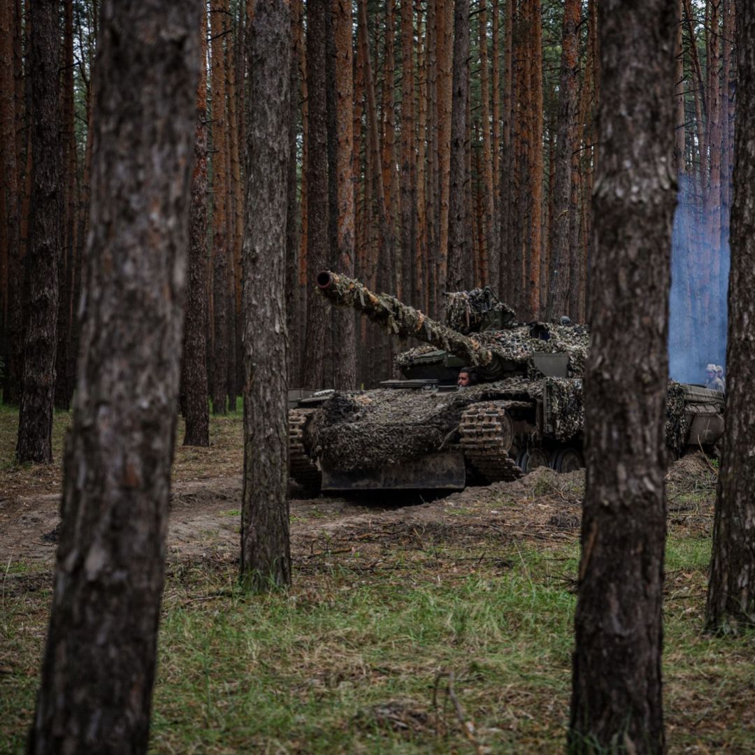 Ukrainian soldiers take part in a military exercise in the Kharkiv region on May 1, 2023, amid Russia's ongoing invasion of Ukraine. 